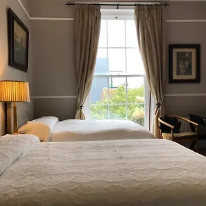 Harveys 3*, Dublin Ireland